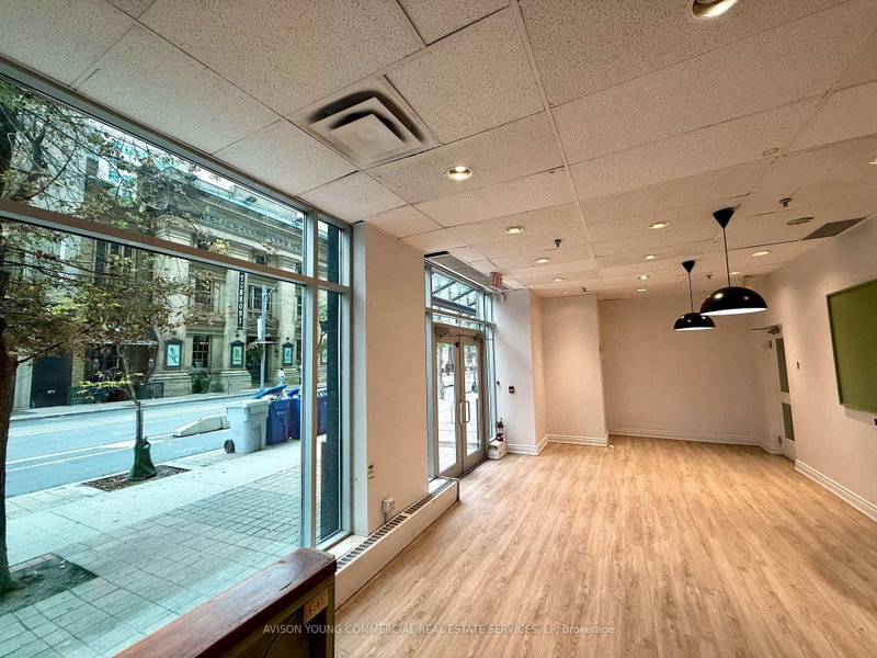 60 Adelaide St E photo 2