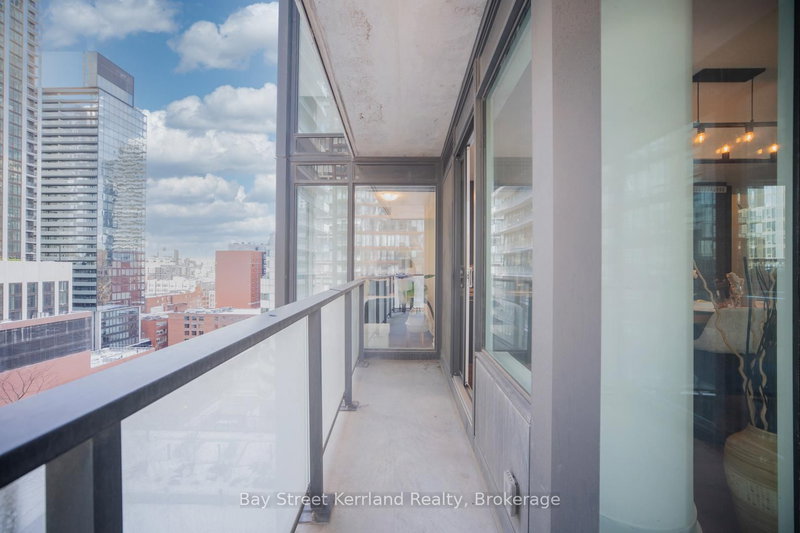 1502 - 125 Blue Jays Way, Toronto, M5V 0C4 | Image 3