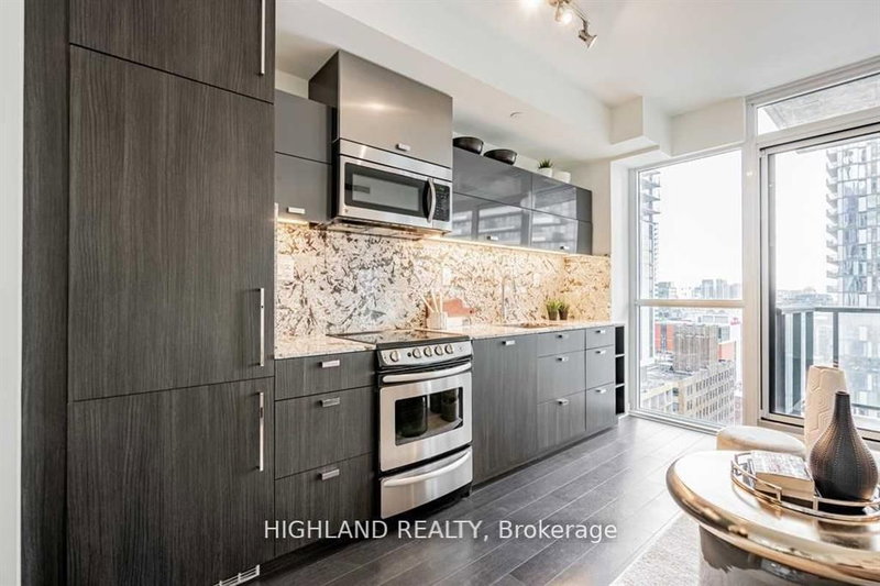 1812 - 290 Adelaide St W, Toronto, M5V 0P3 | Image 3