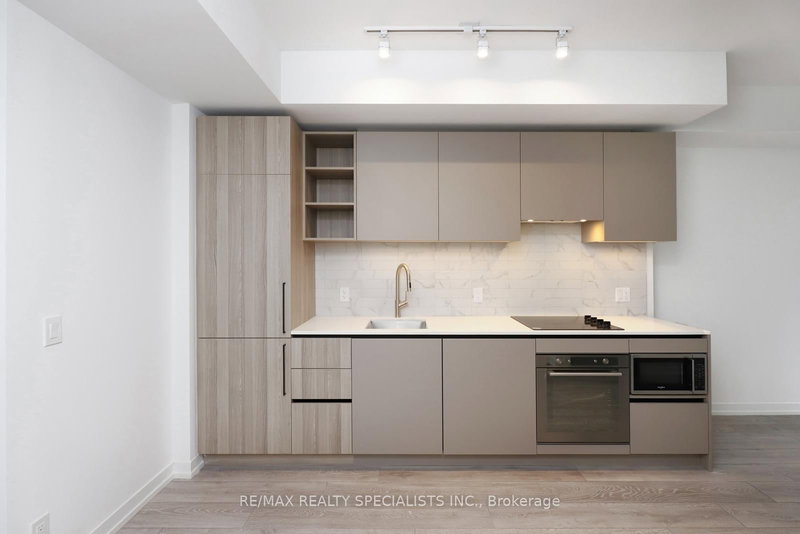 home for lease on 1908-55 Mercer Street