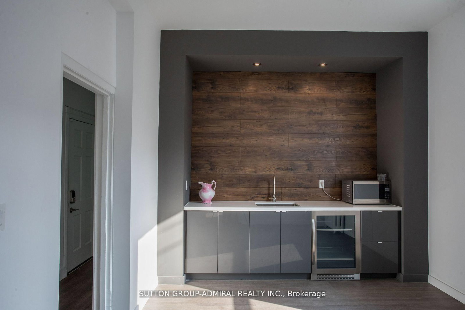 652 Queen Street W, Unit 2nd Flr - Photo 6