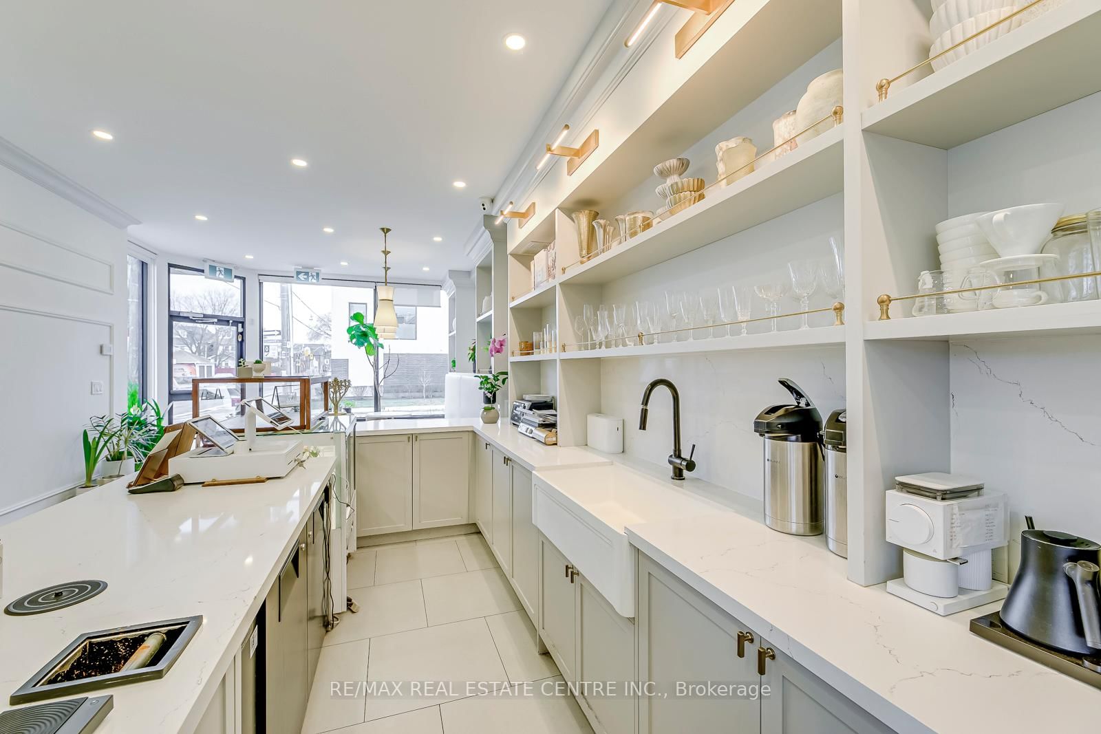 569 Crawford Street - Photo 6