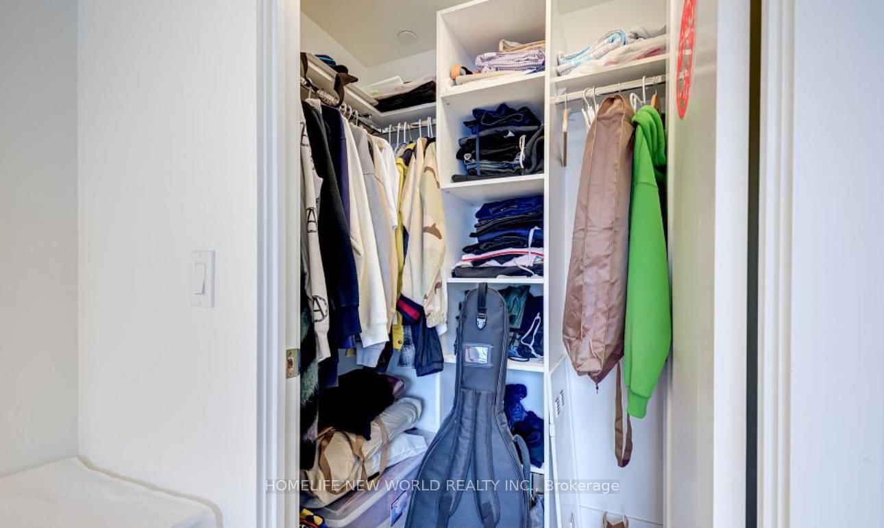 38 Cameron Street • #423 • Toronto, ON photo 6
