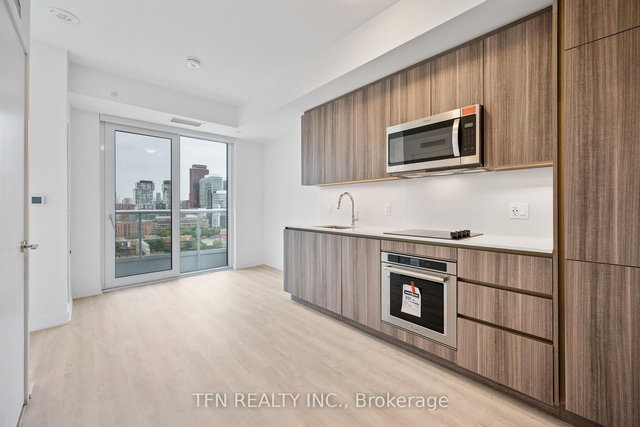 1302 - 15 Richardson Street