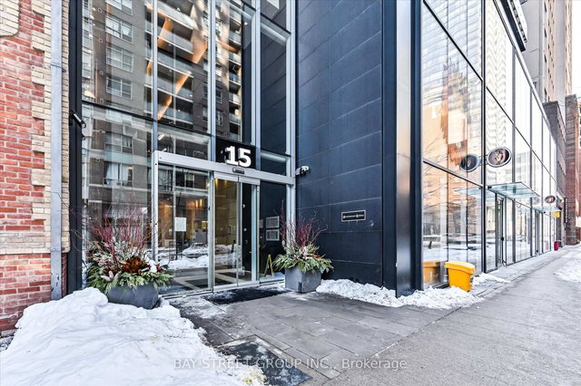 5002 - 15 Grenville Street