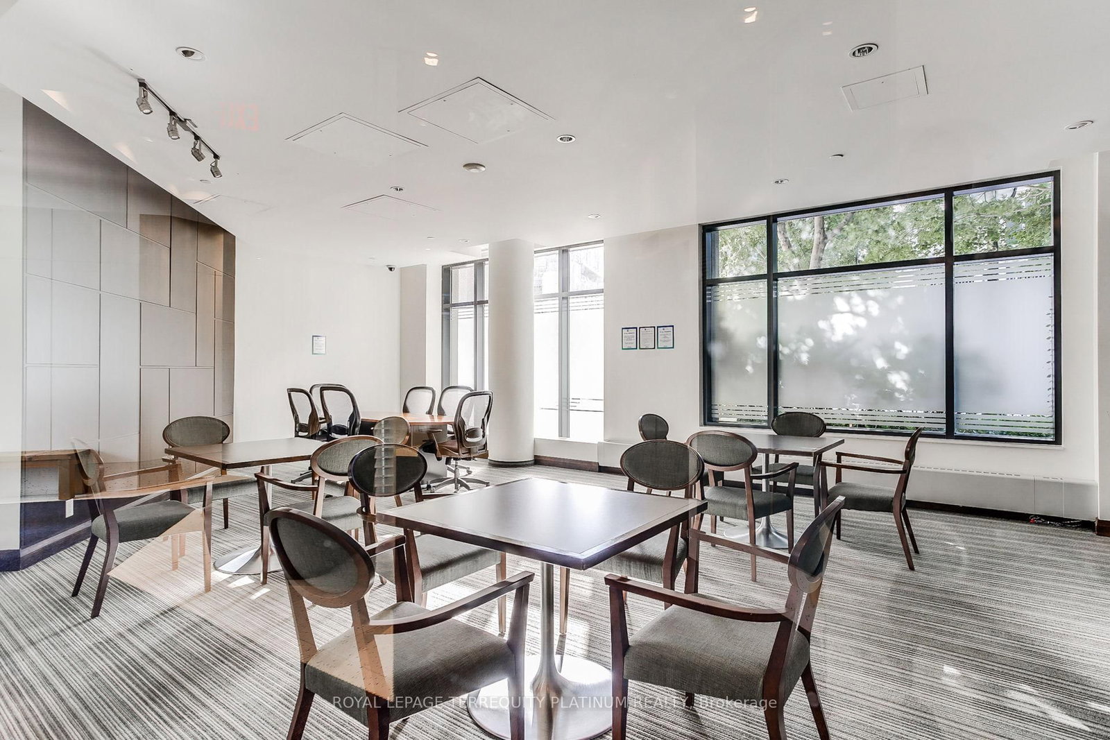 Condo for sale at 727-600 Fleet Street, Toronto, Ontario, M5V 1B7 - Niagara - MLS: C12766992