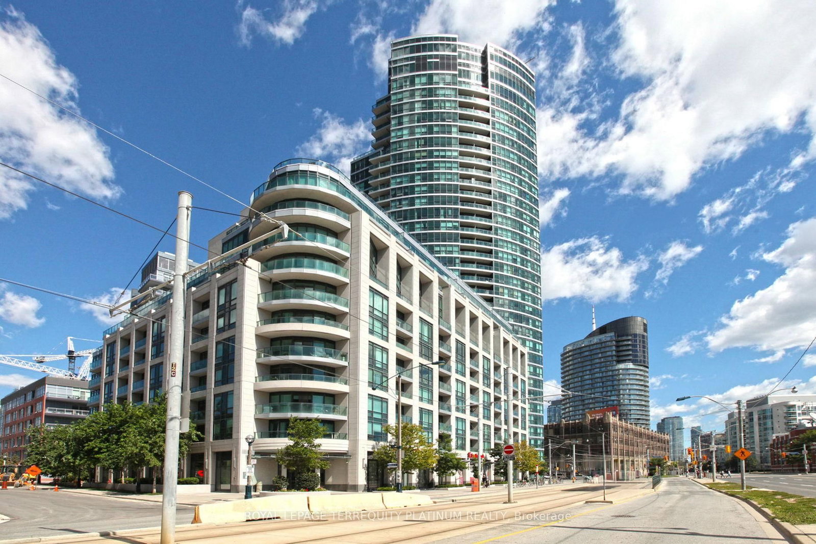 Condo for sale at 727-600 Fleet Street, Toronto, Ontario, M5V 1B7 - Niagara - MLS: C12766992