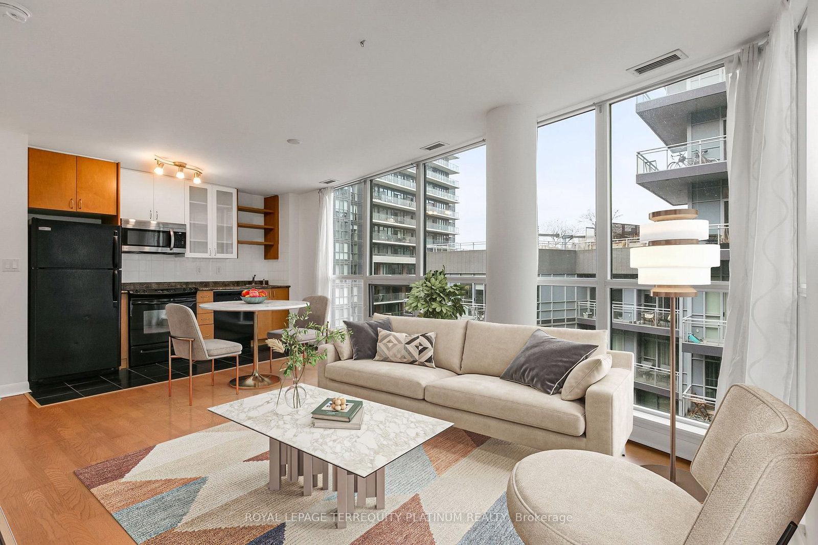 Condo for sale at 727-600 Fleet Street, Toronto, Ontario, M5V 1B7 - Niagara - MLS: C12766992