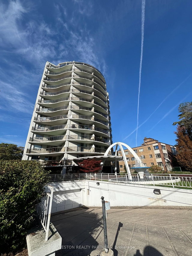 1205 - 44 Walmer Road