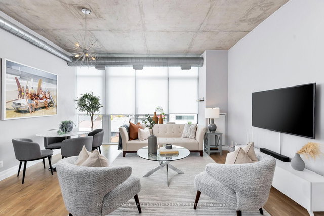 520 - 388 Richmond Street W