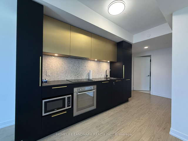 3705 - 85 Wood Street