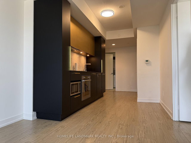 3705 - 85 Wood Street