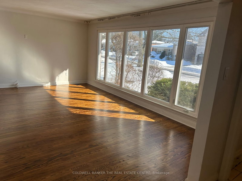 294 Betty Ann Dr, Toronto, M2R 1B1 | Image 3