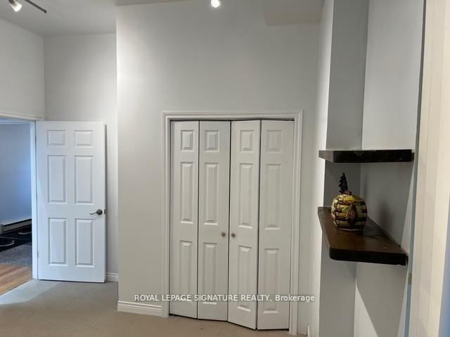 208 Carlton Street, Unit Main - Photo 18