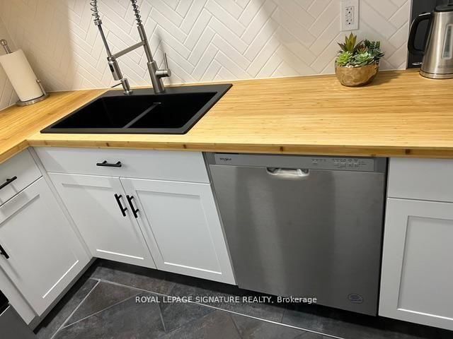 208 Carlton Street, Unit Main - Photo 8