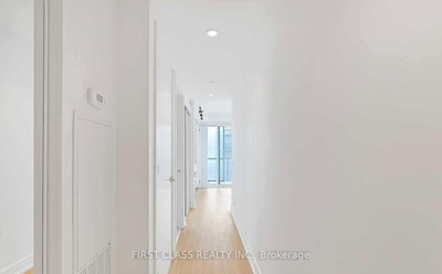 5702-7 Grenville Street, Toronto, Ontario image-0-2