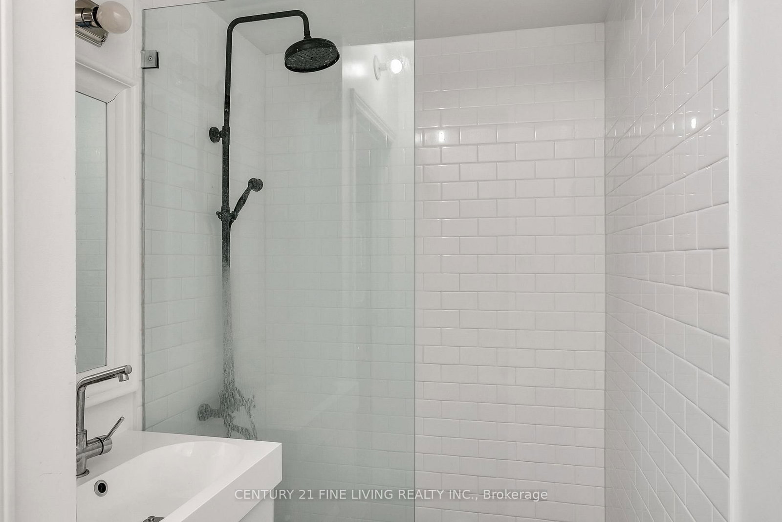 81 Huron Street - Photo 45