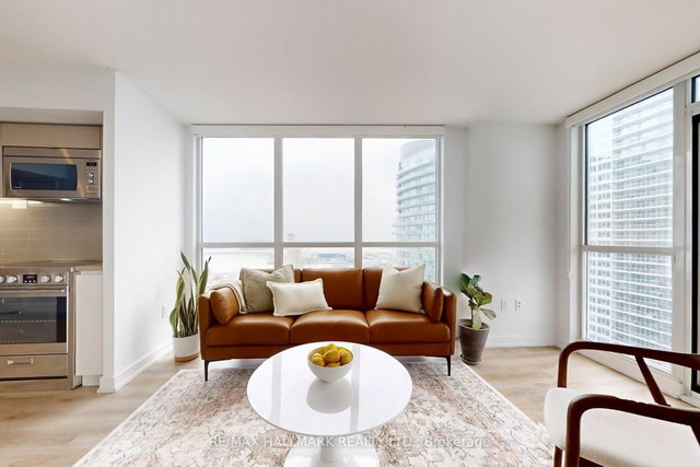 2208 - 75 Queens Wharf Road