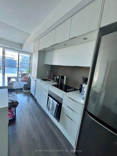 610-55 Regent Park Boulevard, Toronto, Ontario image-0-4