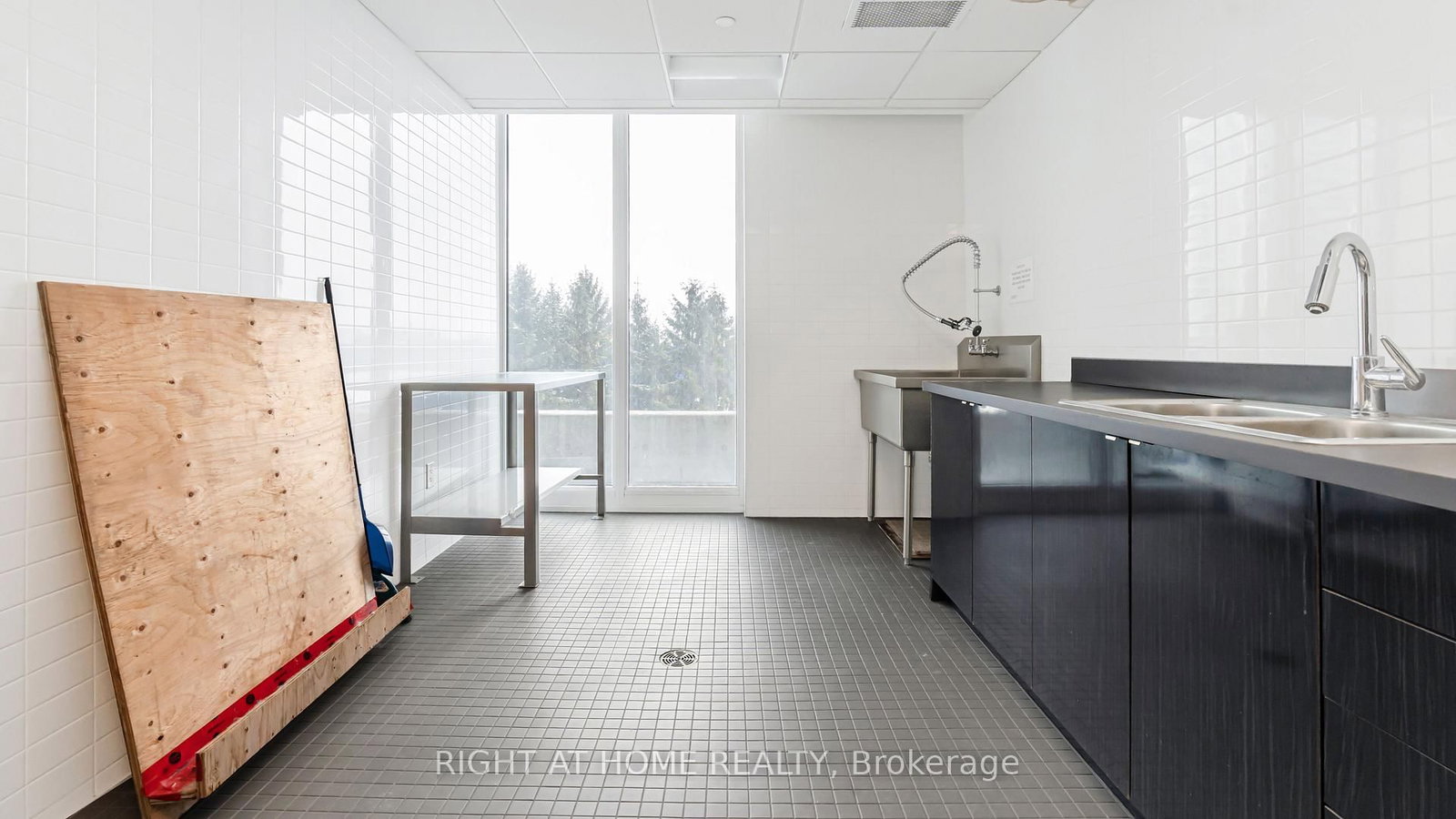 Condo for sale at 317-121 McMahon Drive, Toronto, Ontario, M2K 0C1 - Bayview Village - MLS: C12772532