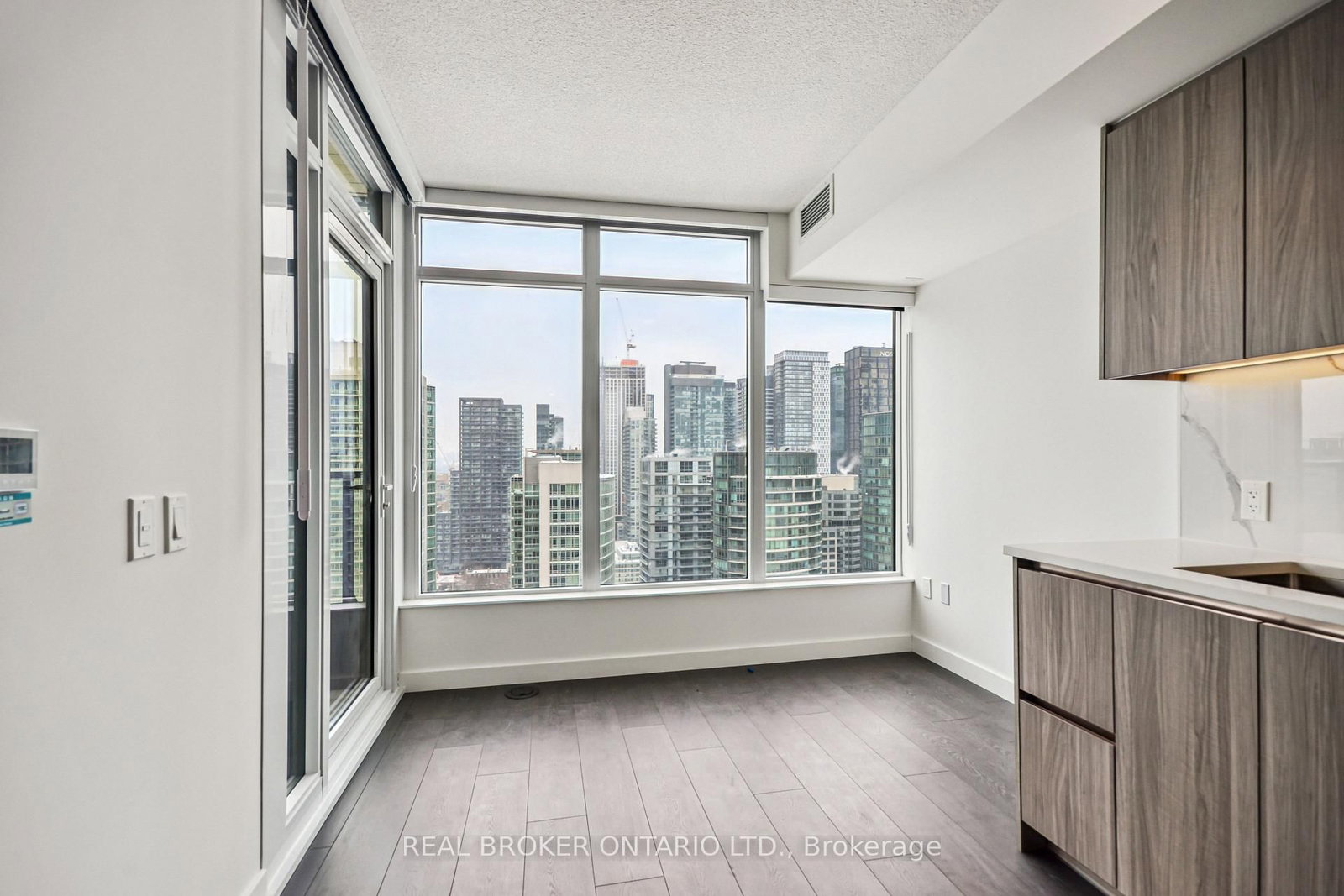 1 Concord Cityplace Way, Unit 3001 - Photo 5