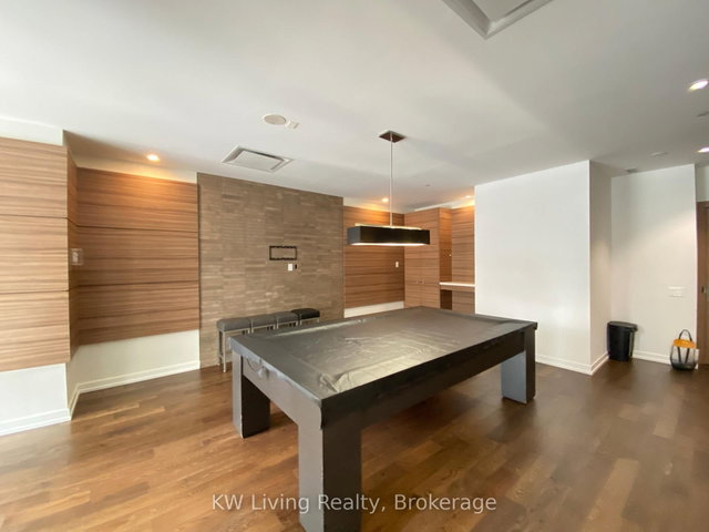 306 - 75 St Nicholas Street