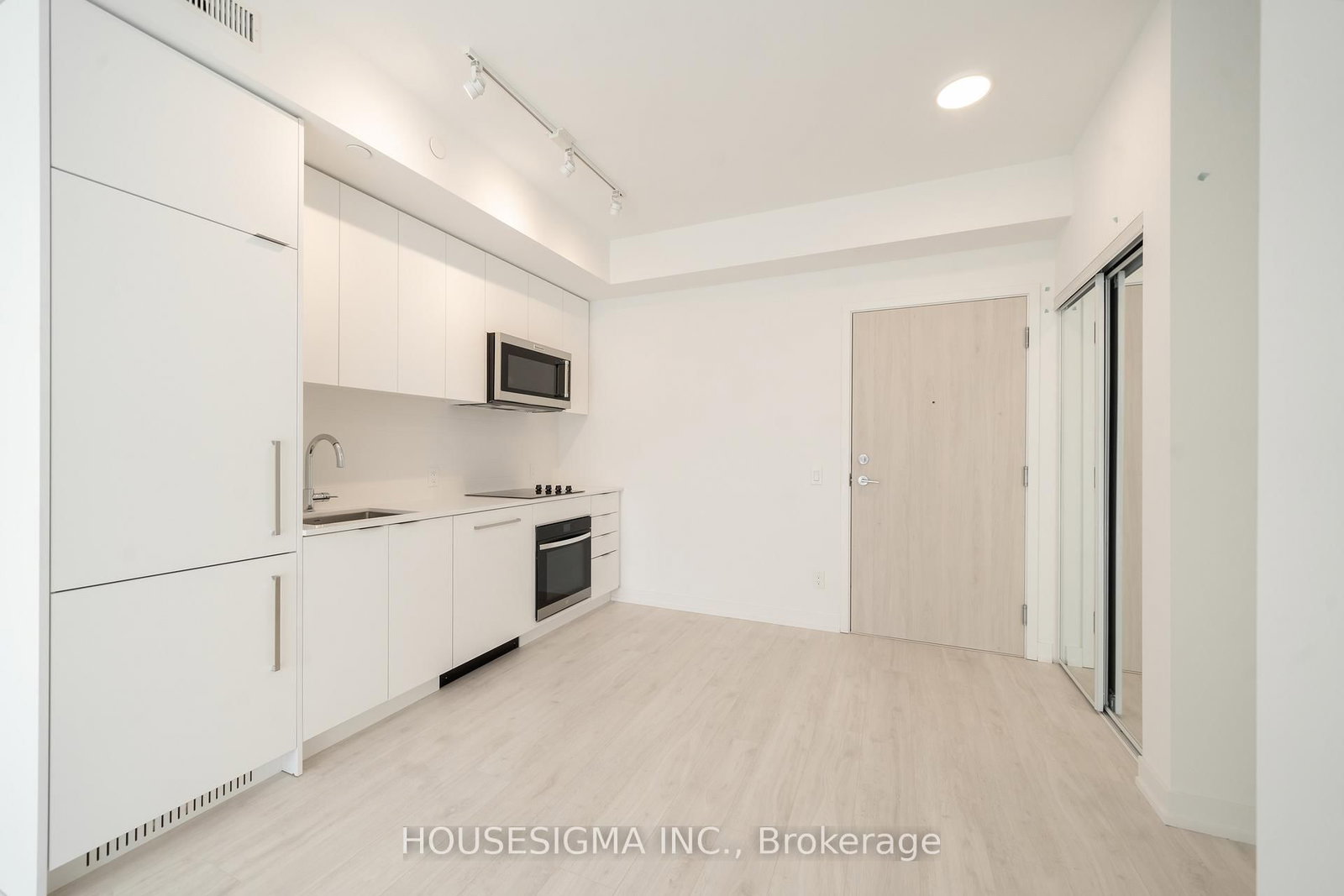 181 Sheppard Avenue E, Unit 415 - Photo 4