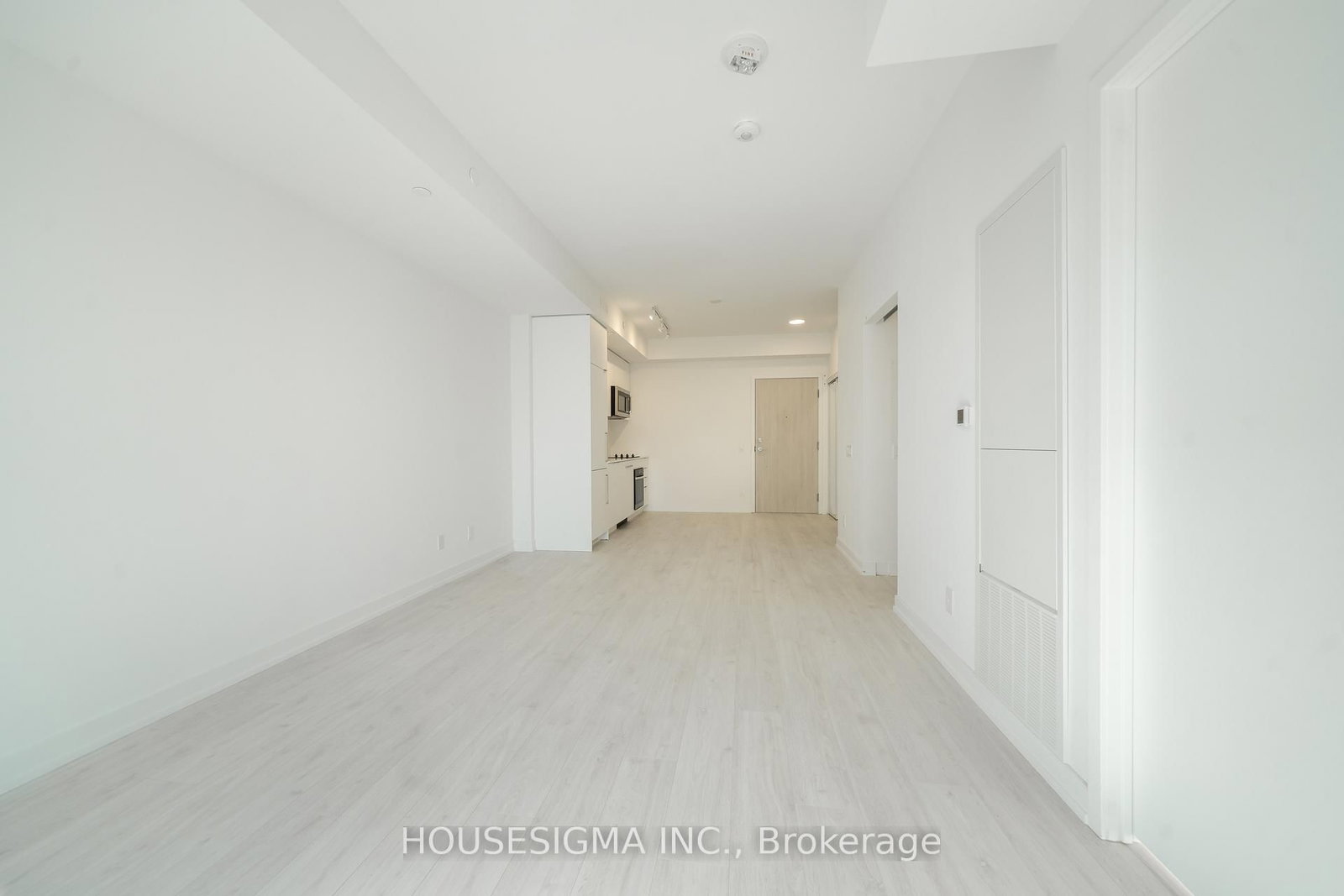 181 Sheppard Avenue E, Unit 415 - Photo 6