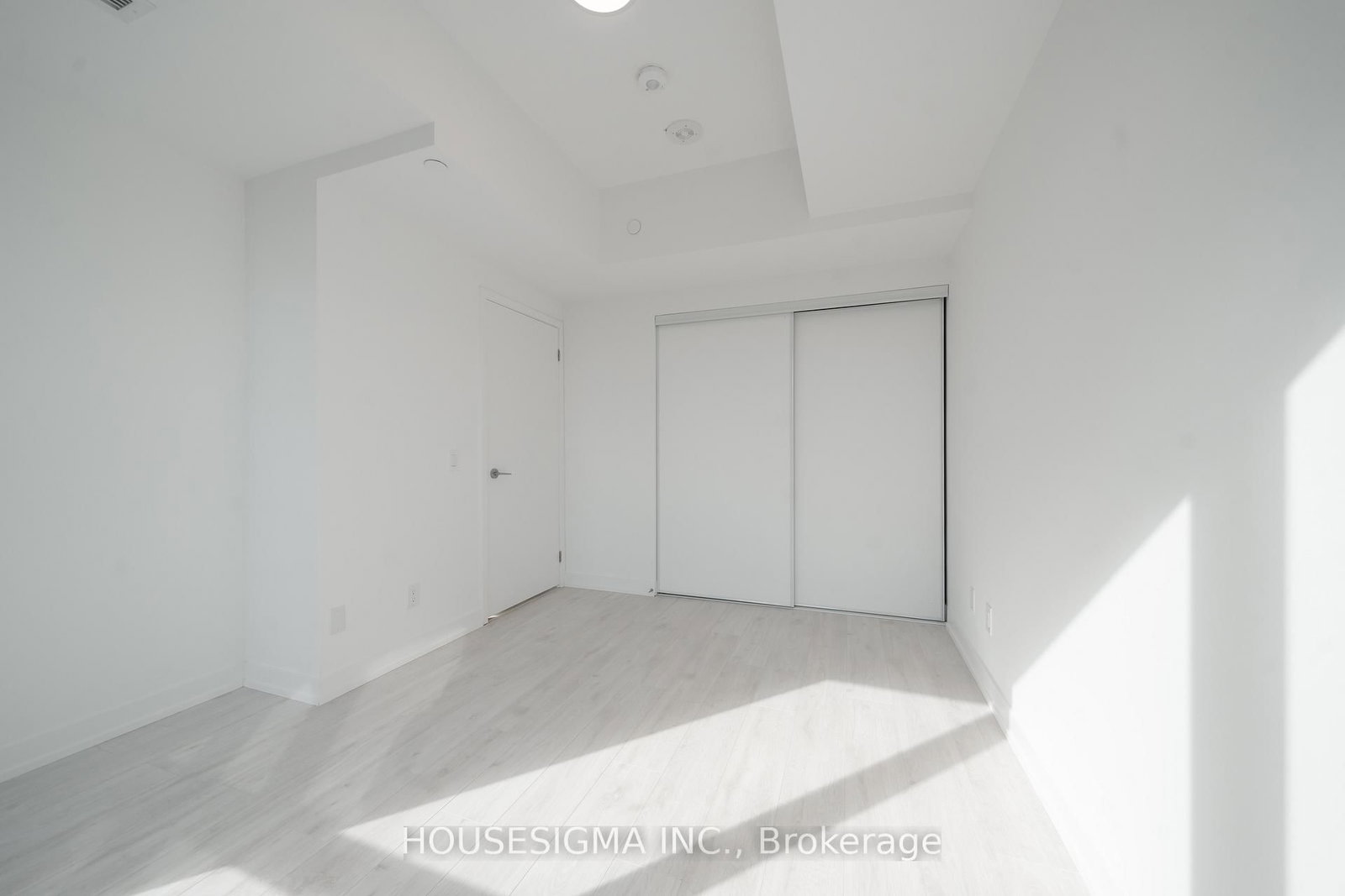 181 Sheppard Avenue E, Unit 415 - Photo 7