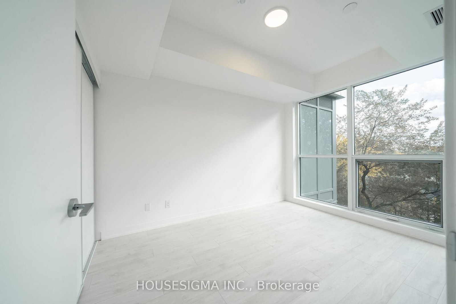 181 Sheppard Avenue E, Unit 415 - Photo 8