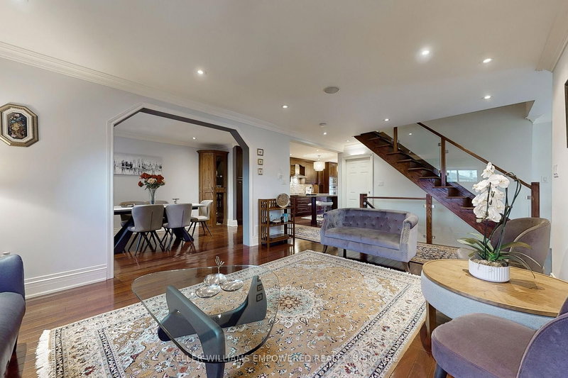 239 Pineway Blvd, Toronto, M2H 1B5 | Image 3