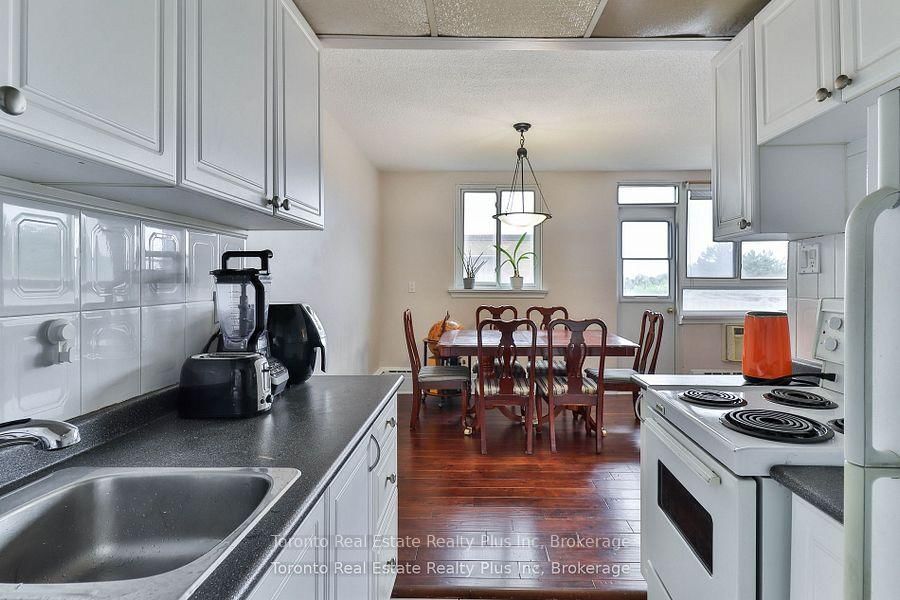 Condo for sale at 303-55 Neptune Drive, Toronto, Ontario, M6A 1X2 - Englemount-Lawrence - MLS: C12777640