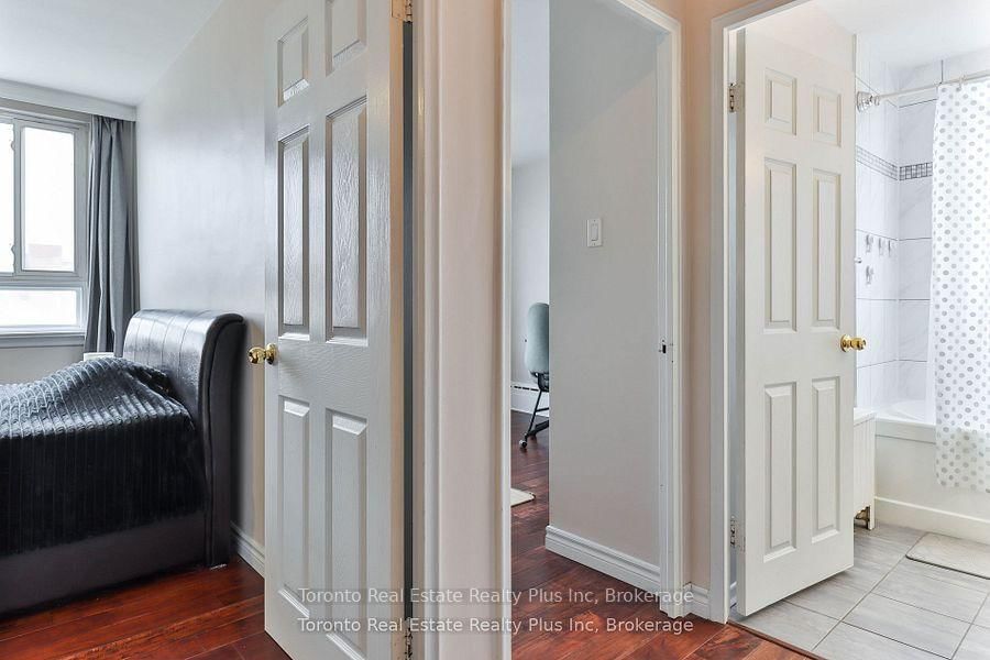 Condo for sale at 303-55 Neptune Drive, Toronto, Ontario, M6A 1X2 - Englemount-Lawrence - MLS: C12777640