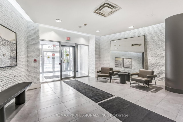 317 - 1005 King Street W