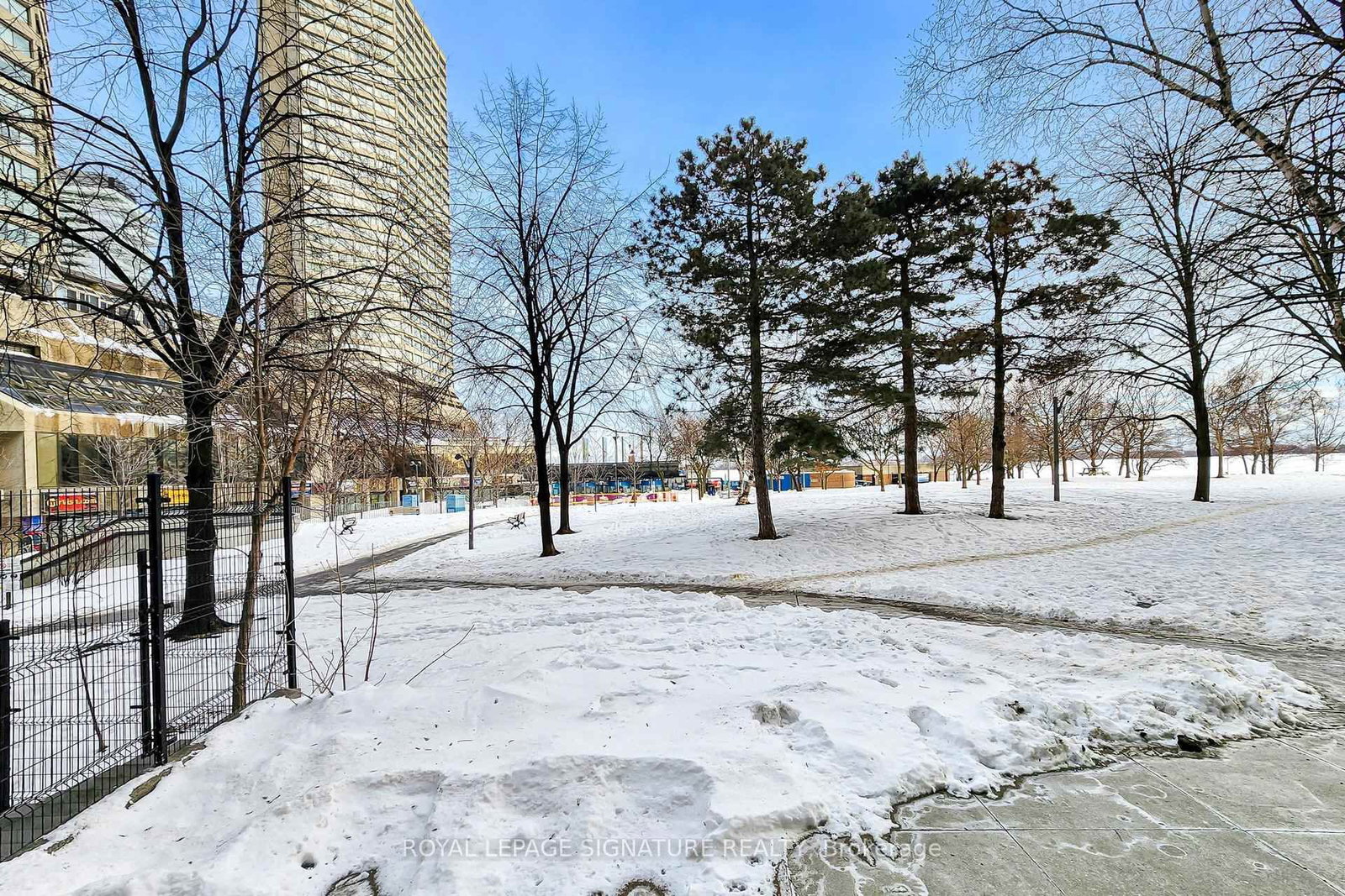 33 Harbour Square, Unit 410/204 - Photo 38