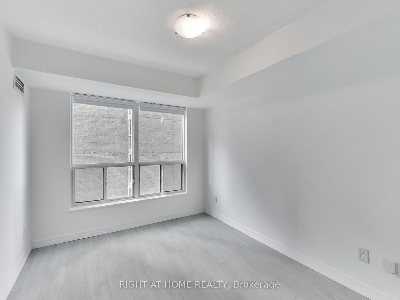 300 Bloor Street E, Unit 711 - Photo 28