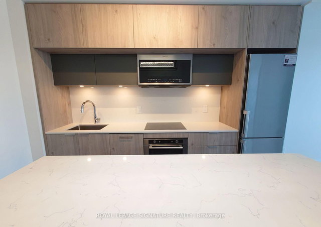 1206 - 25 Adra Grado Way