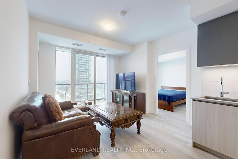 home for lease on 1510-5858 Yonge Street