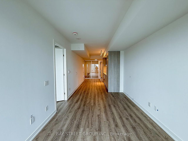 1906 - 771 Yonge Street