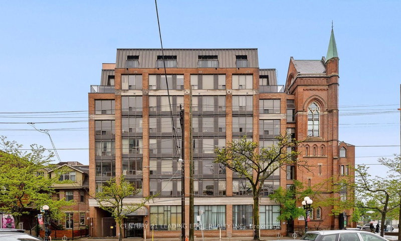 home for lease on 404-456 College Street