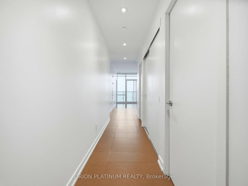 2111 - 170 Fort York Blvd, Toronto, M5V 0E6 | Image 2