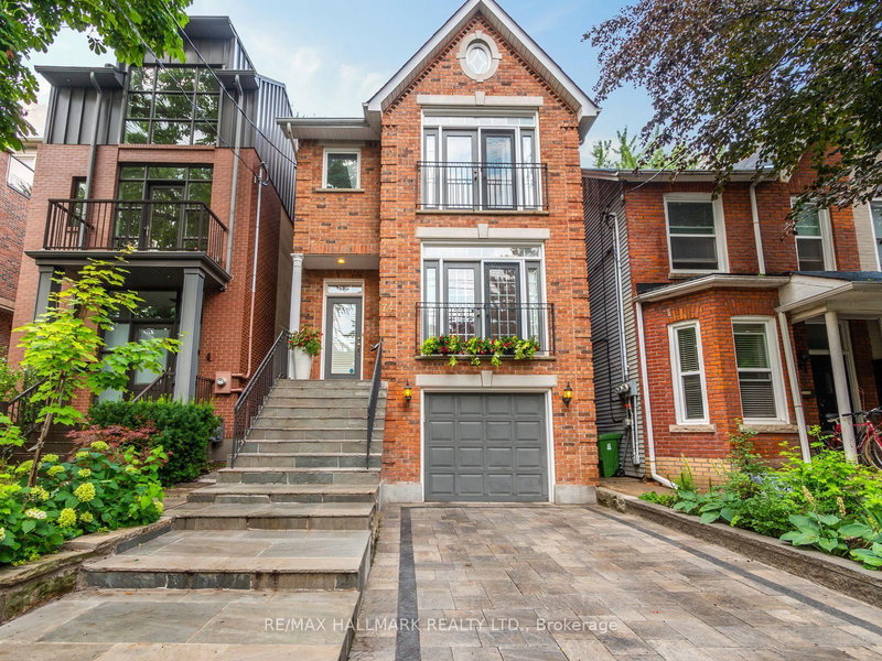 home for lease on 74 Macpherson Avenue