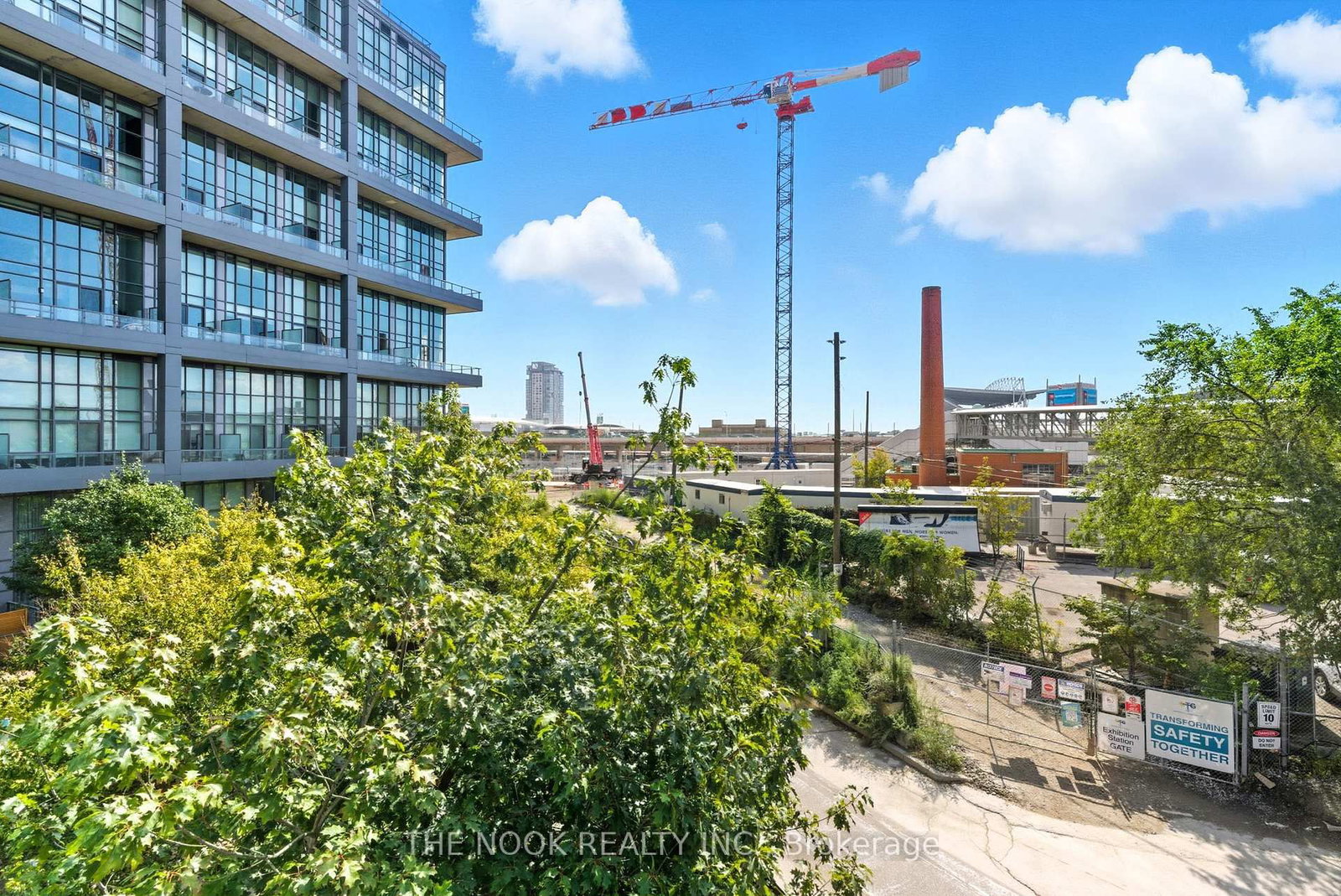 Listing Image 3