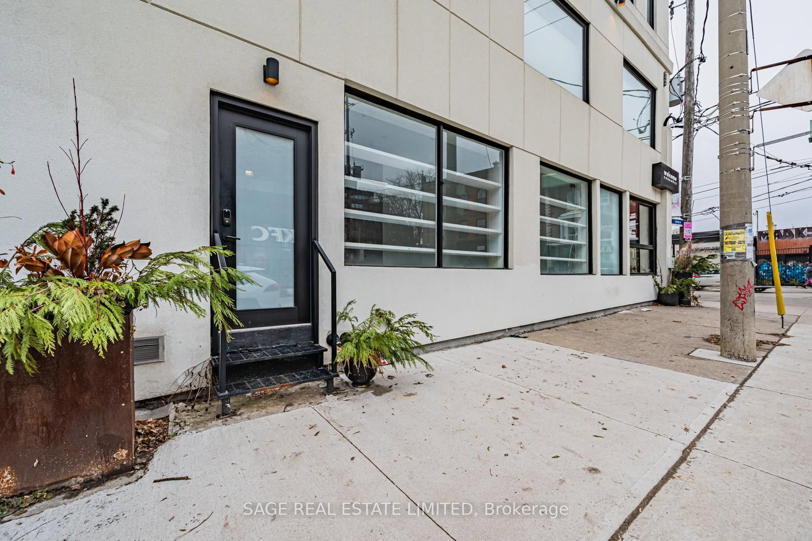 1227 Dundas Street W, Unit Main - Photo 8