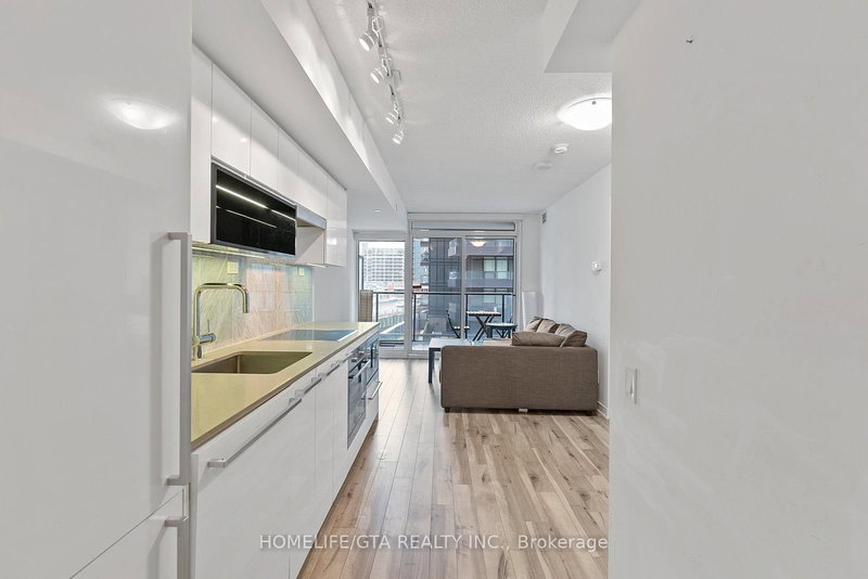 705 - 70 Queens Wharf Rd, Toronto, M5V 0J2 | Image 2