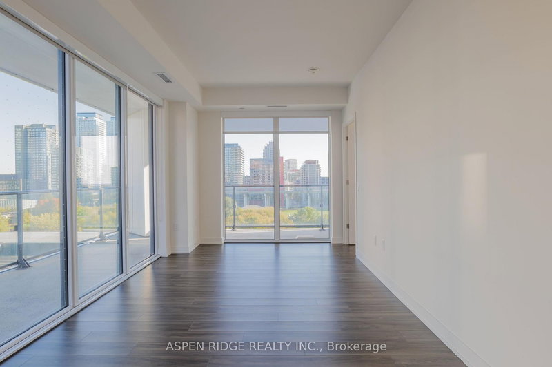 702 - 9 Tecumseth St, Toronto, M5V 3G4 | Image 2