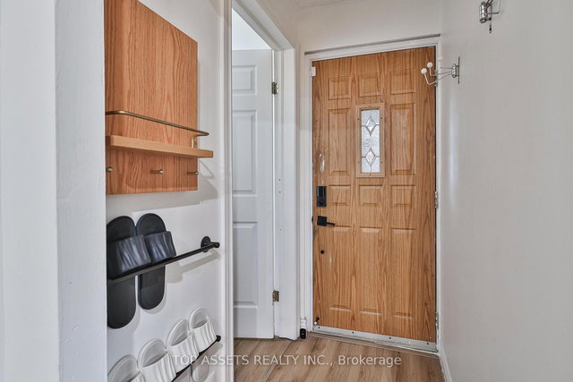 570 Vaughan (Main Floor) Road