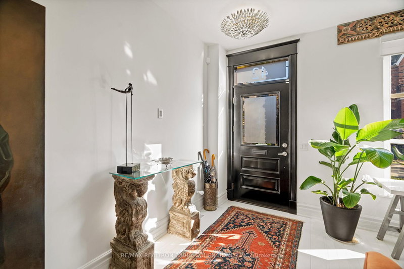 42 Berryman St, Toronto, M5R 1M6 | Image 2