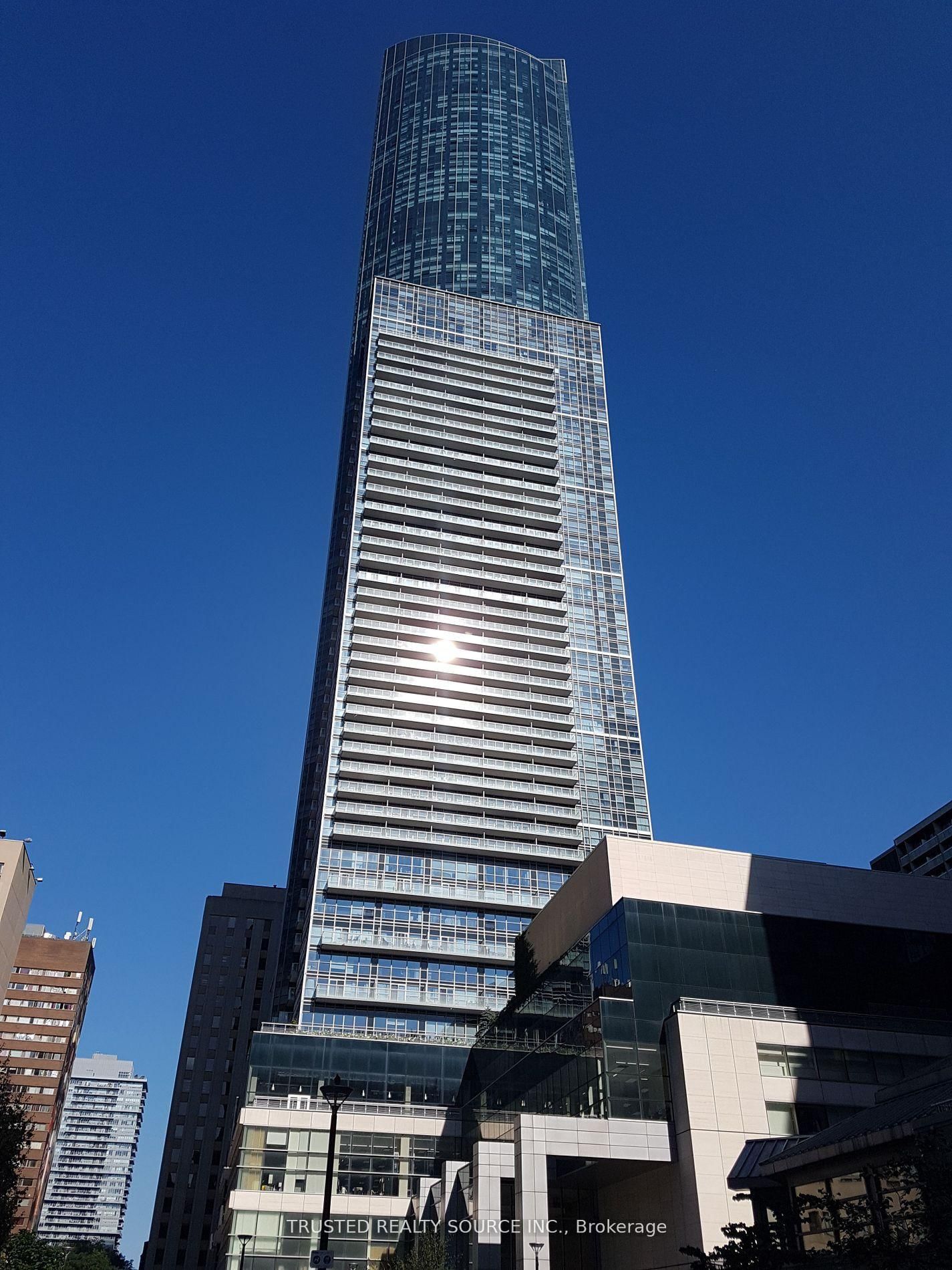 384 Yonge Street, Unit 19 - Photo 15