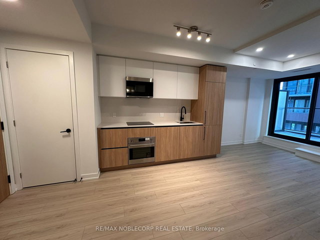 815 - 35 Parliament Street